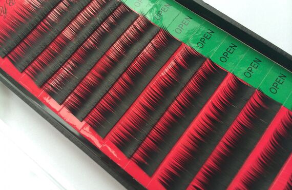 立川でセーブルを使ったマツエクを提供するおしゃれなサロンです